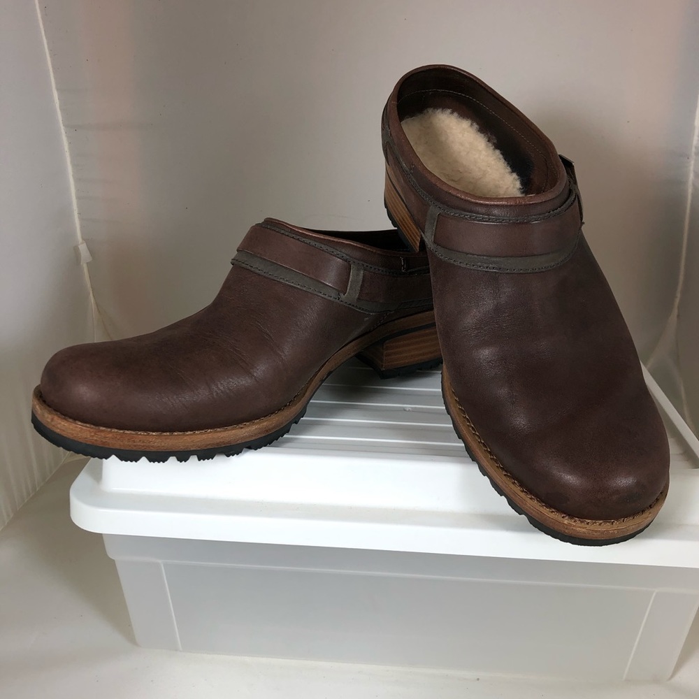 UGG clogs